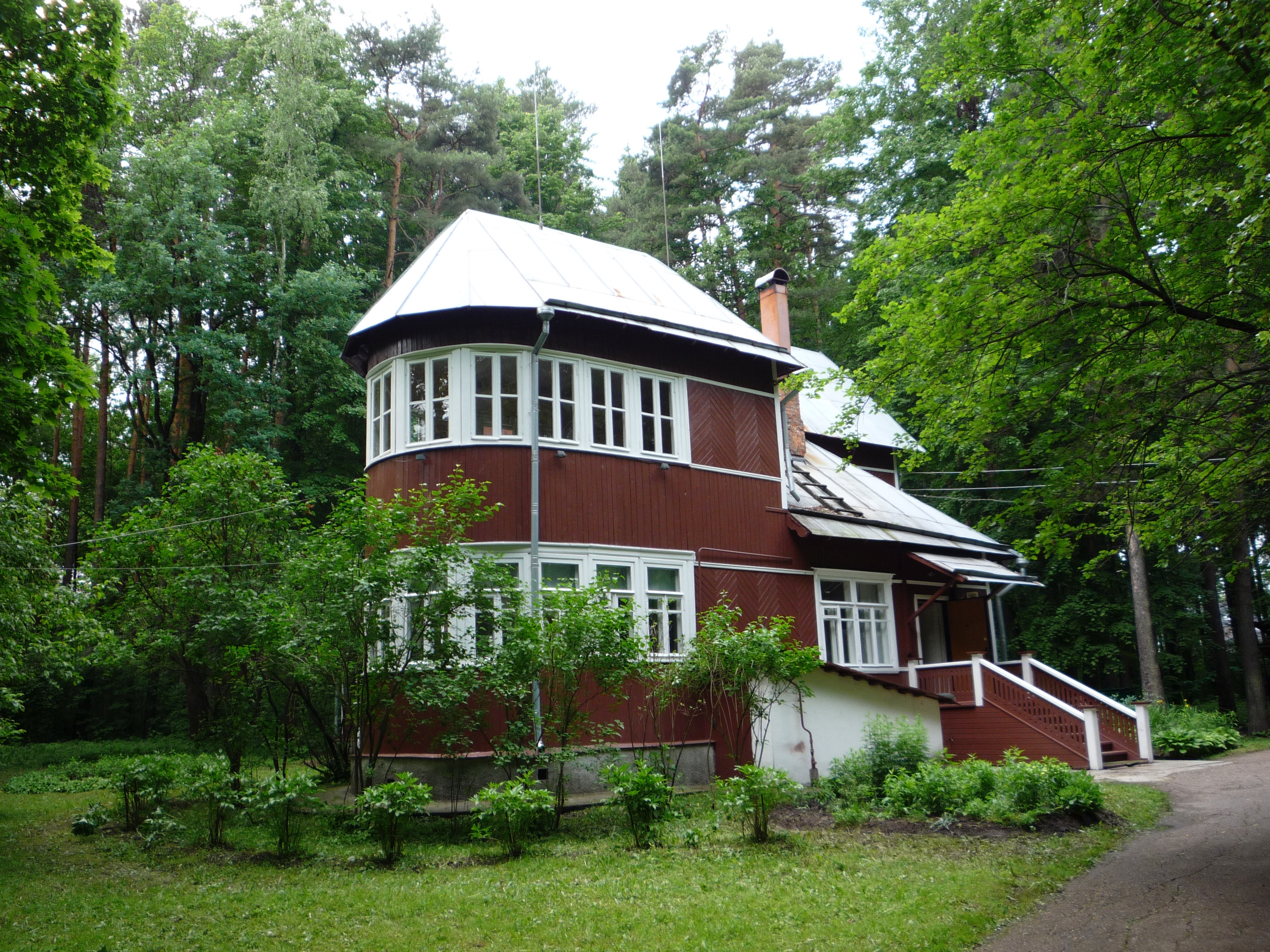 summer-loving-the-story-of-the-russian-dacha-liden-denz-russia